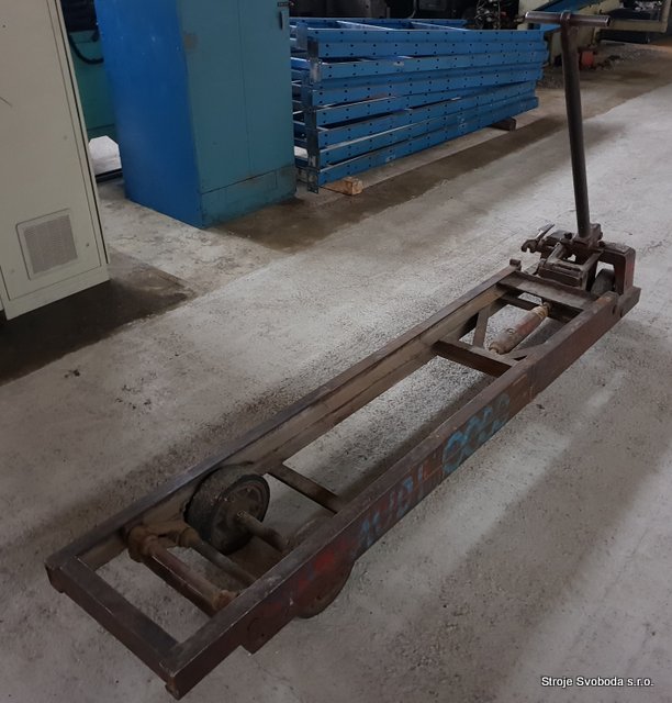 Paletový zdvižný vozík 1600 kg (2 - Paletovy zdvizny vozik 1600kg  (3).jpg)